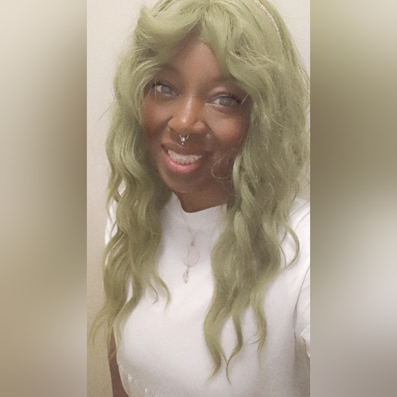 Meet your Posher, Tiffany - Picture 8 of 12